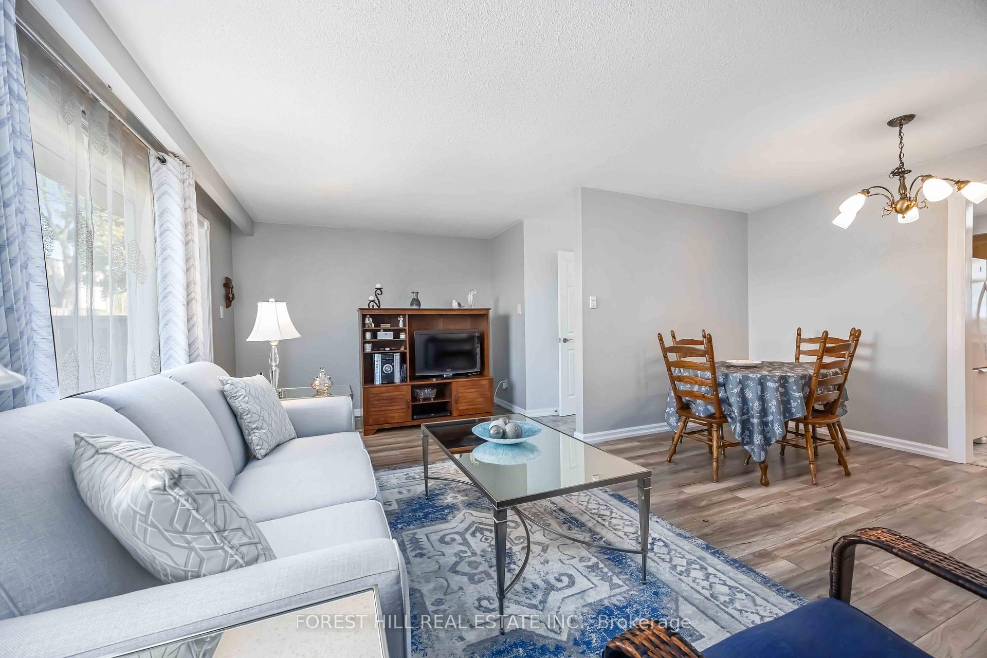 #22 - 435 Silverstone Drive, Toronto Unit: 22
