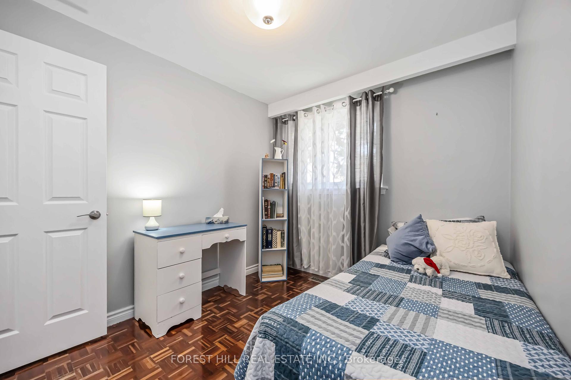#22 - 435 Silverstone Drive, Toronto Unit: 22