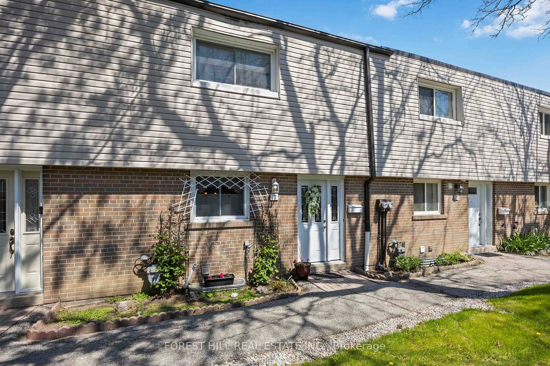 #22 - 435 Silverstone Drive, Toronto Unit: 22