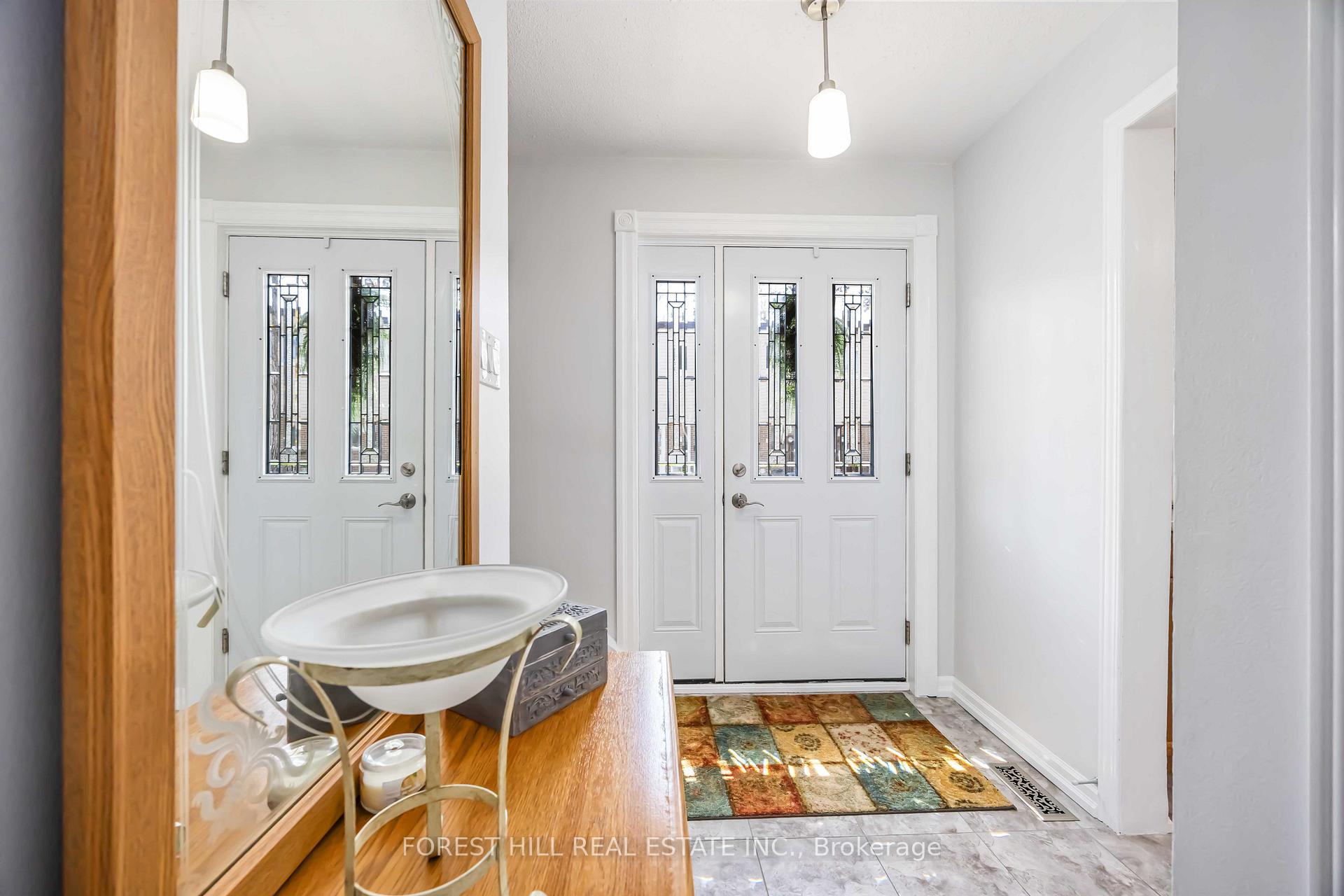 #22 - 435 Silverstone Drive, Toronto Unit: 22