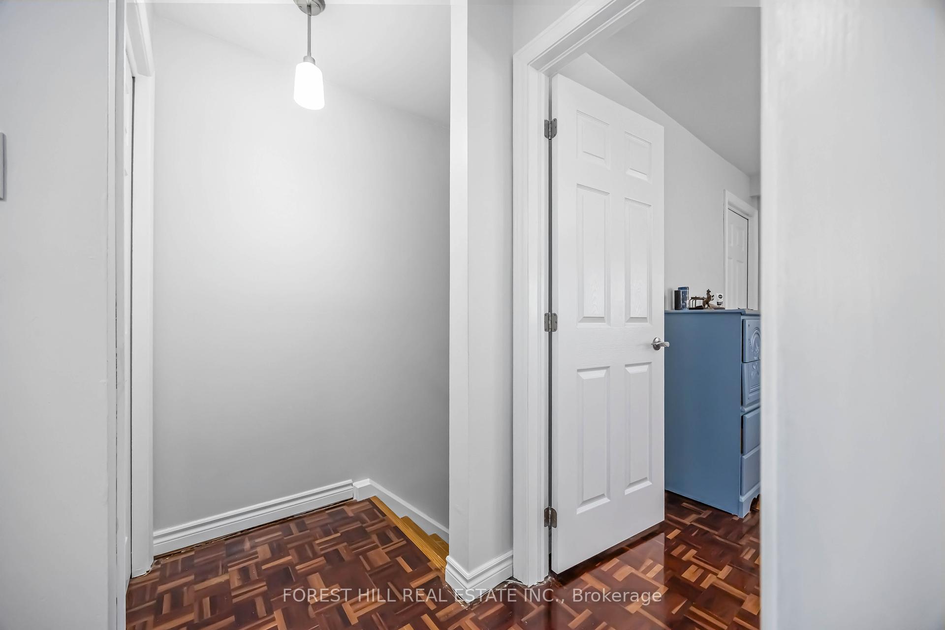 #22 - 435 Silverstone Drive, Toronto Unit: 22