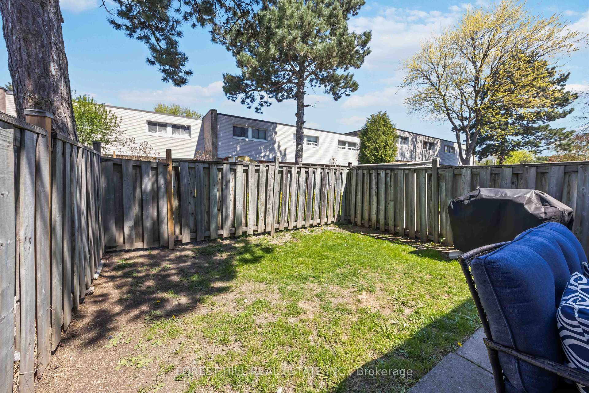 #22 - 435 Silverstone Drive, Toronto Unit: 22
