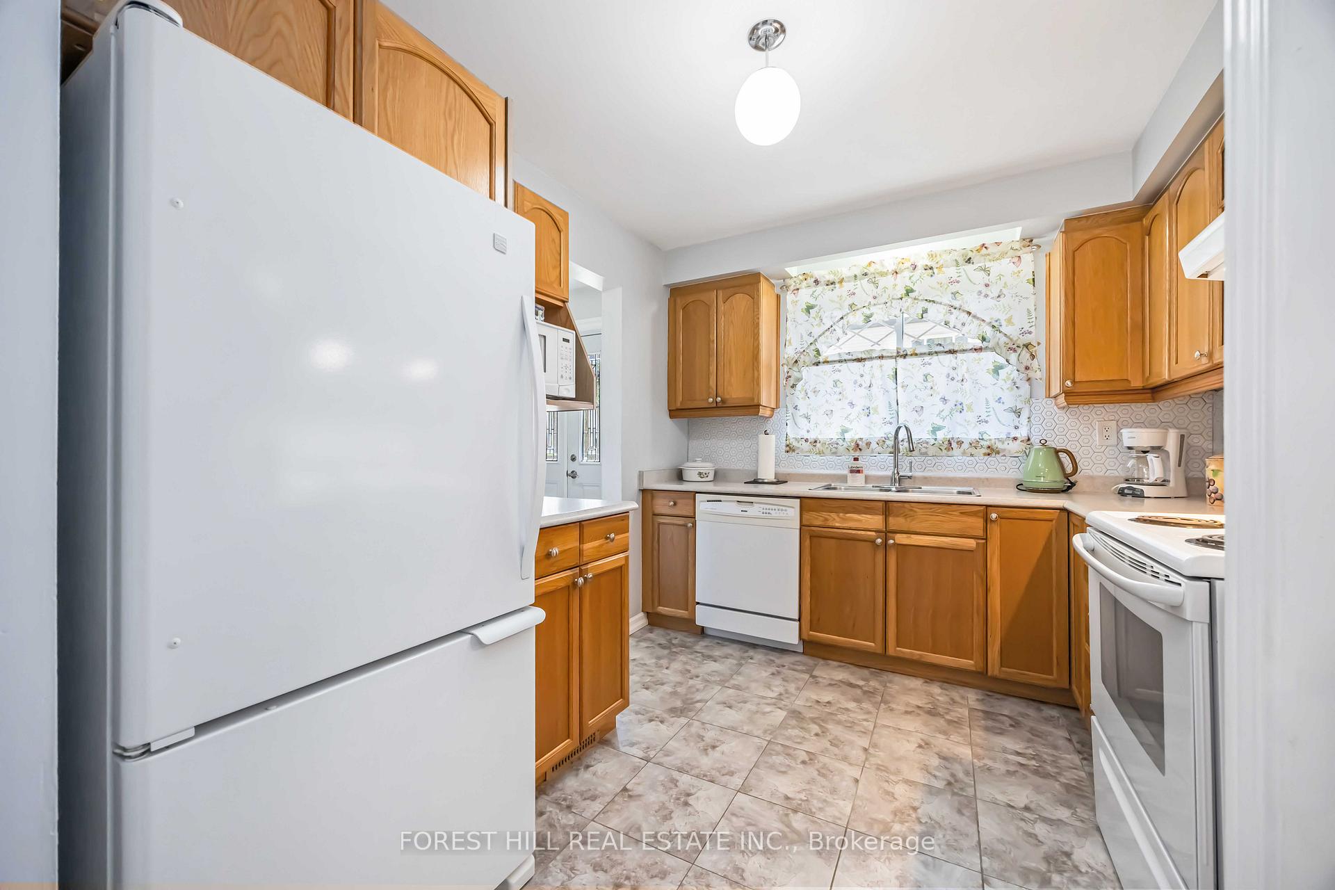 #22 - 435 Silverstone Drive, Toronto Unit: 22