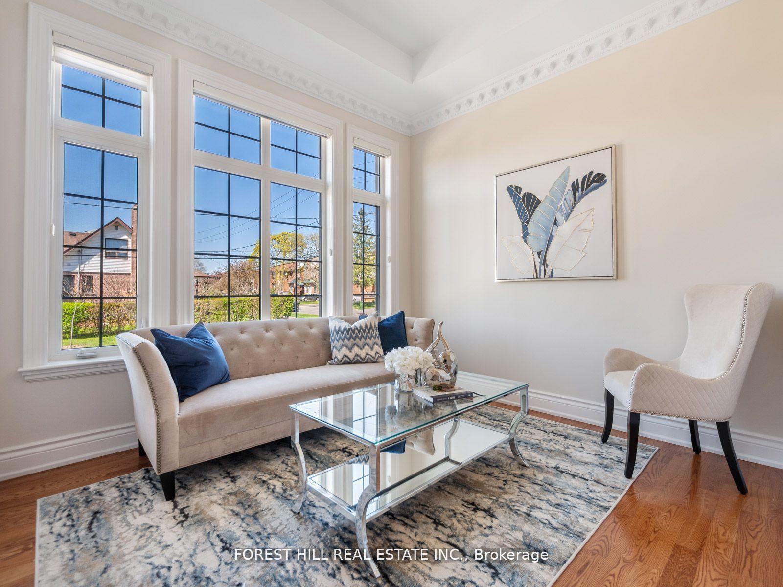 18 Highland Hill, Toronto
