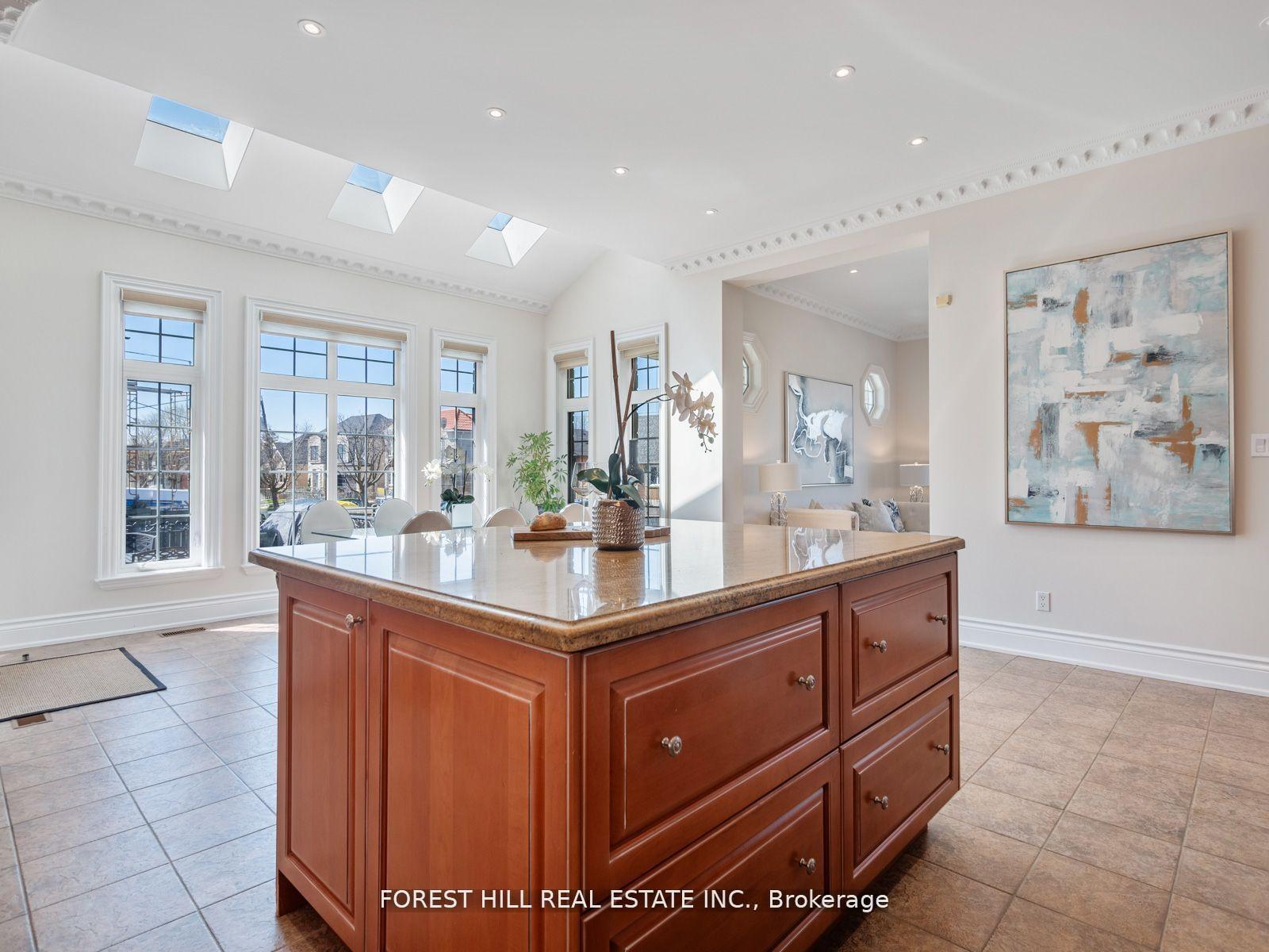 18 Highland Hill, Toronto