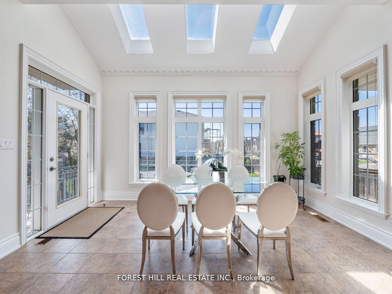 18 Highland Hill, Toronto