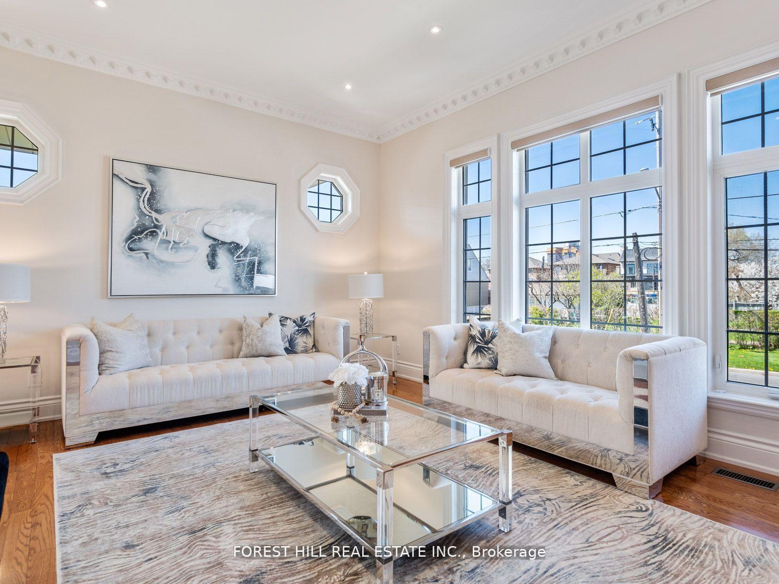 18 Highland Hill, Toronto