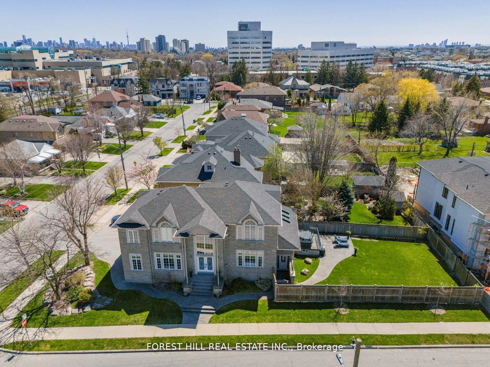18 Highland Hill, Toronto