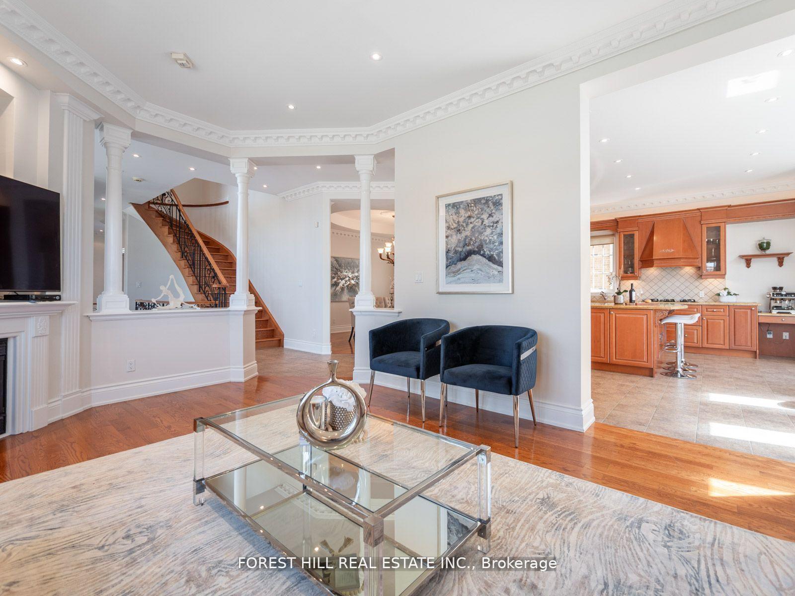 18 Highland Hill, Toronto