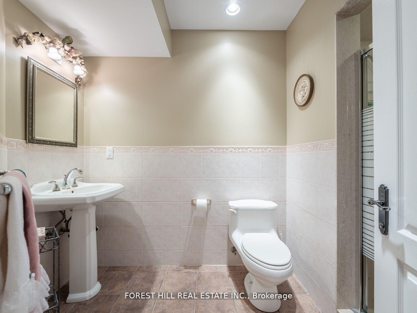 18 Highland Hill, Toronto