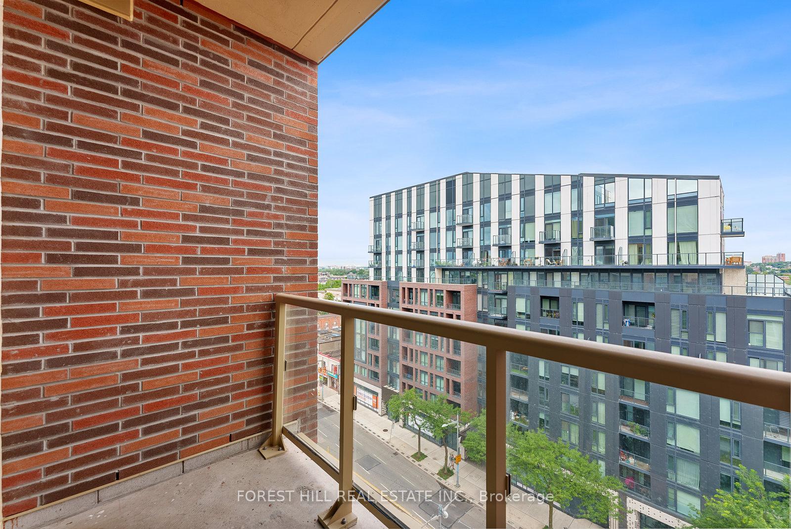 #911 - 1787 St. Clair Avenue, Toronto Unit: 911