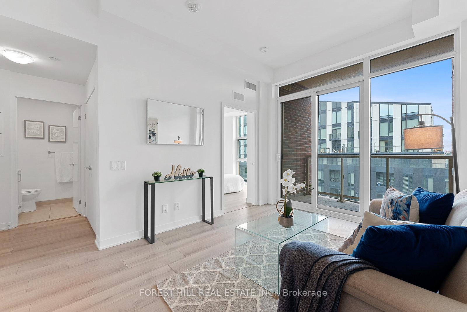 #911 - 1787 St. Clair Avenue, Toronto Unit: 911