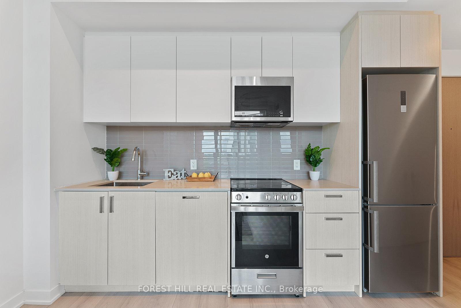 #911 - 1787 St. Clair Avenue, Toronto Unit: 911