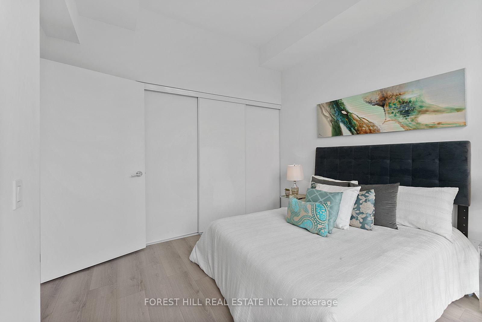 #911 - 1787 St. Clair Avenue, Toronto Unit: 911