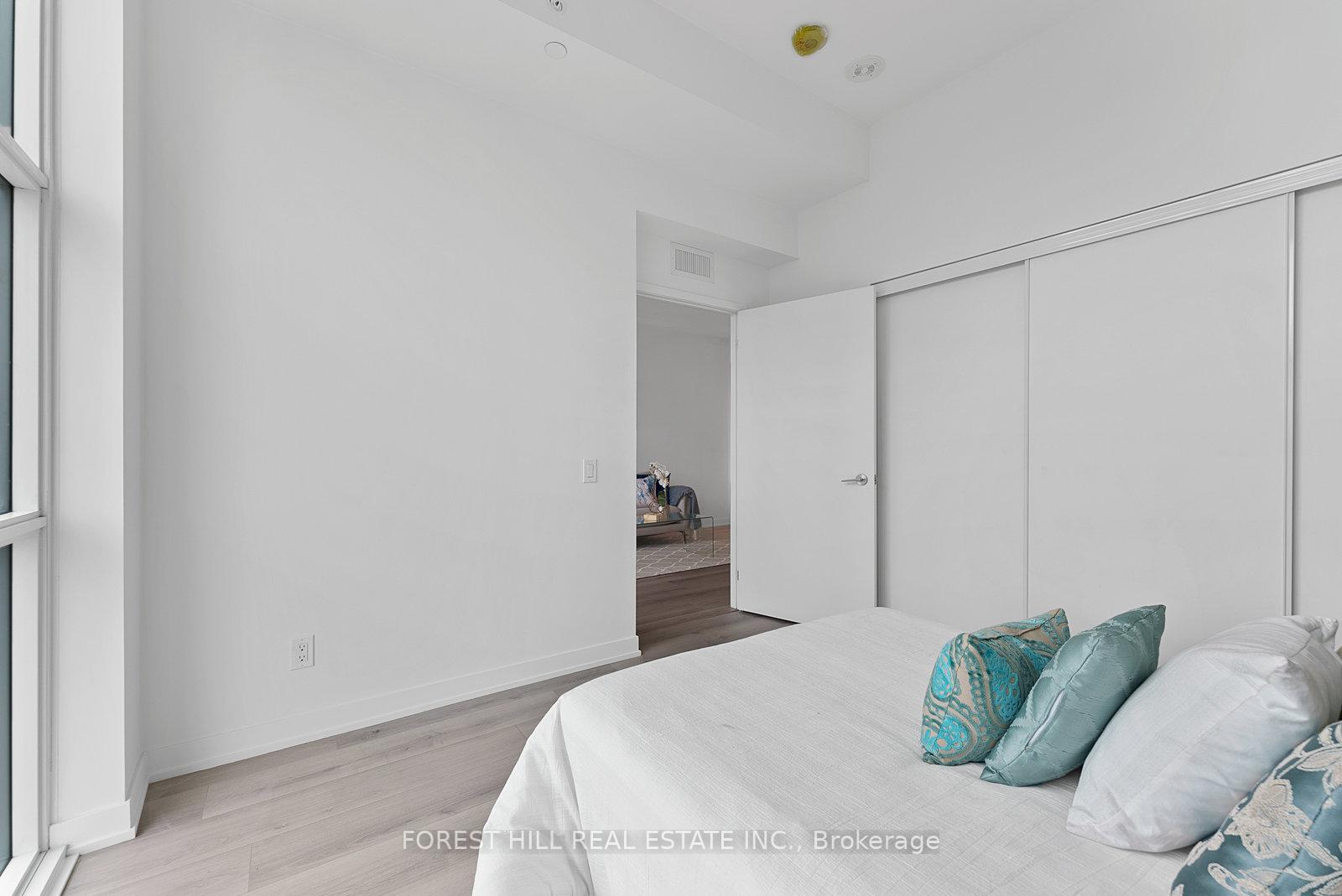 #911 - 1787 St. Clair Avenue, Toronto Unit: 911
