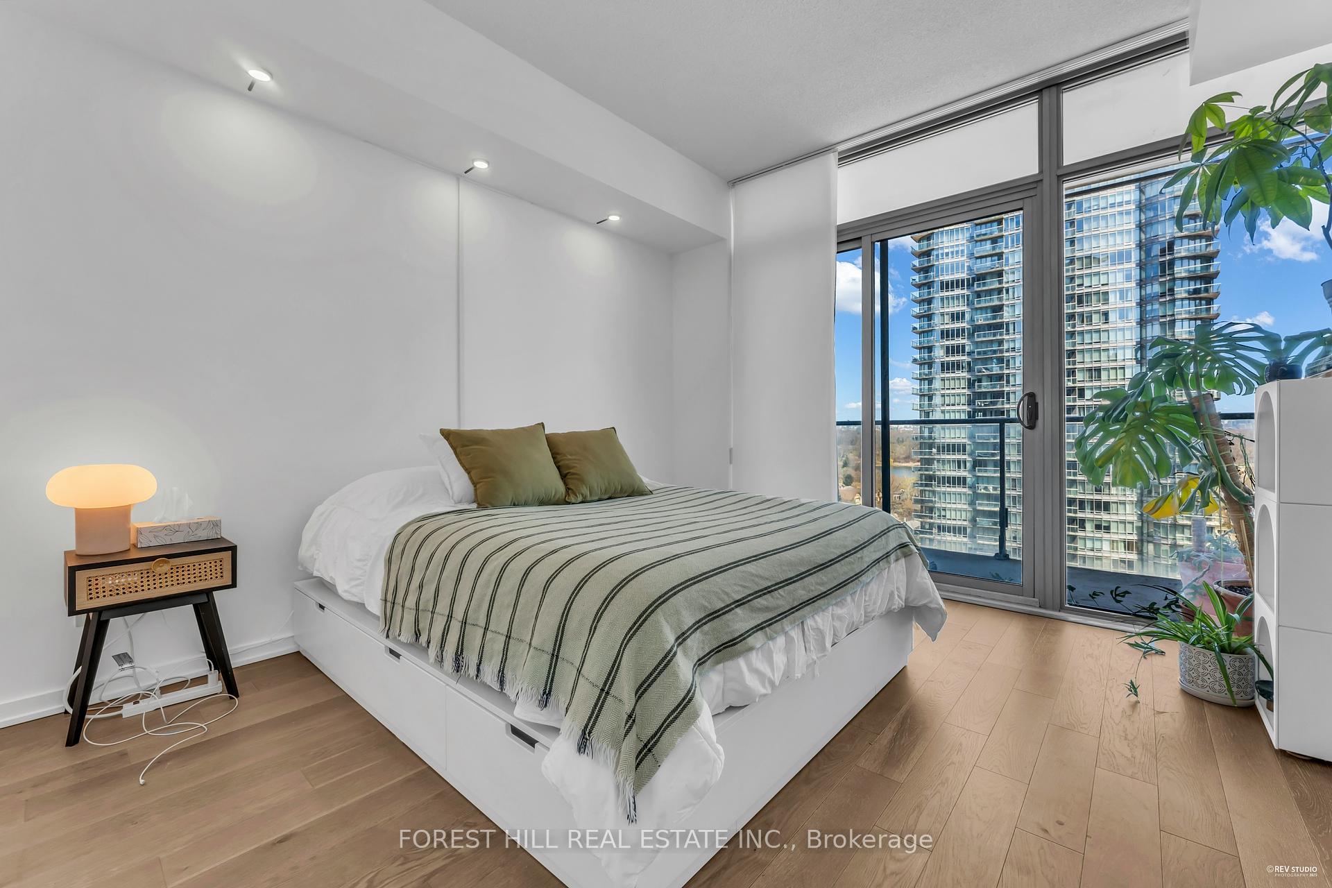 #1301 - 103 The Queensway Avenue, Toronto Unit: 1301
