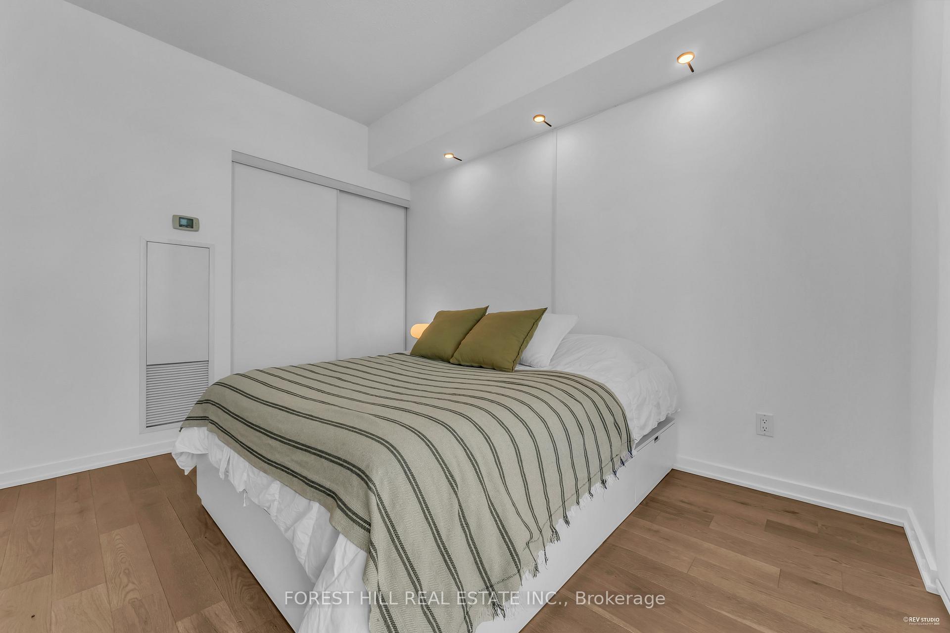 #1301 - 103 The Queensway Avenue, Toronto Unit: 1301