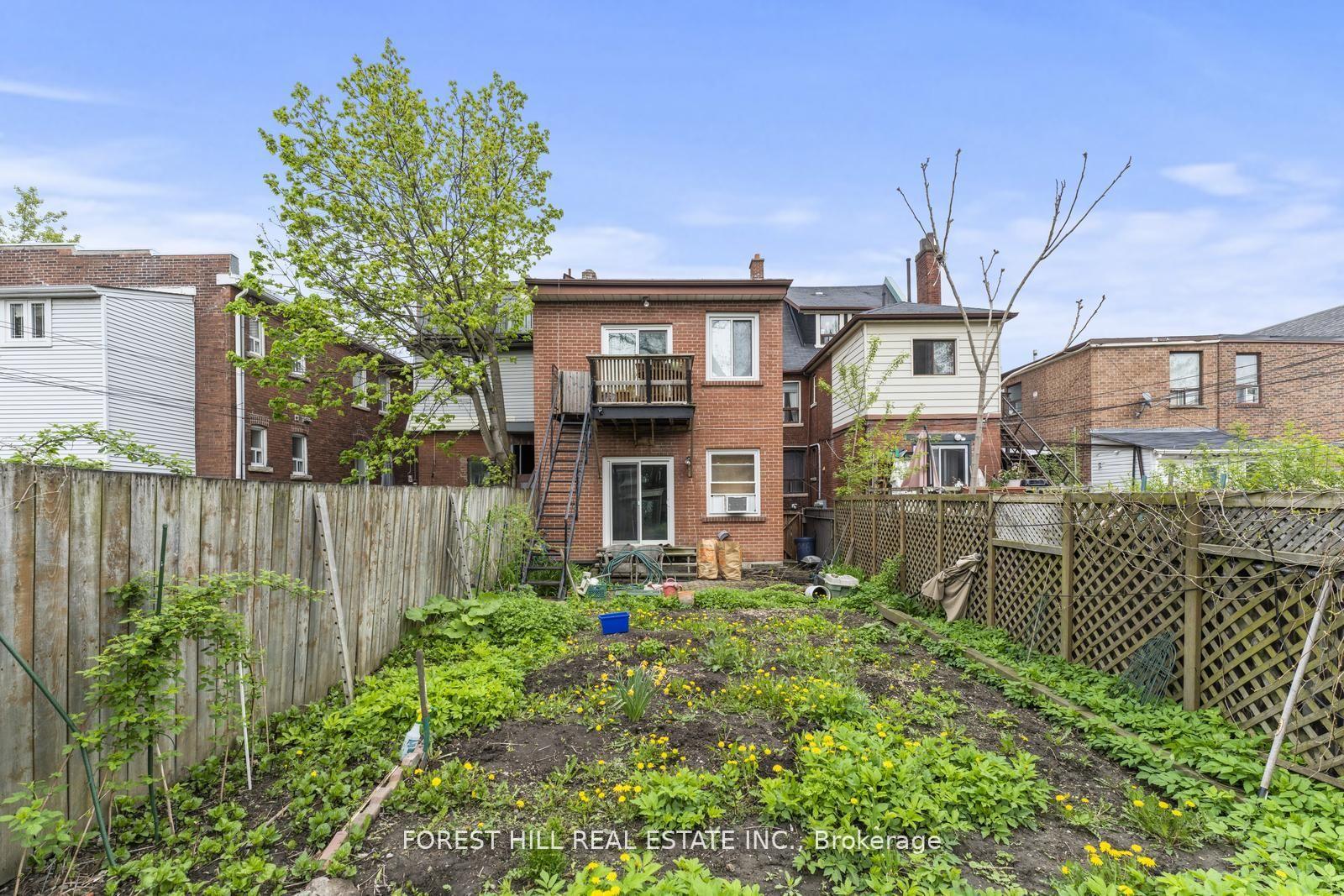 1046 Dovercourt Road, Toronto W02