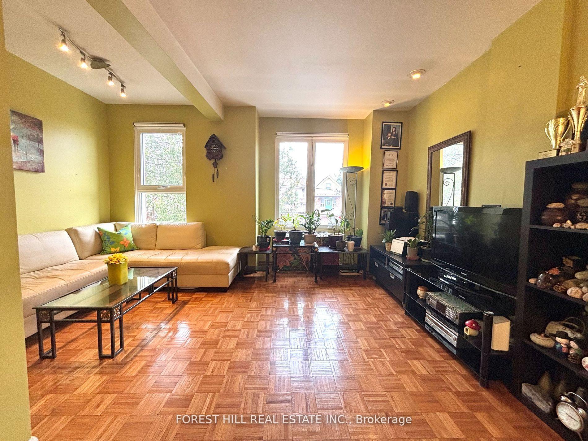 1046 Dovercourt Road, Toronto W02
