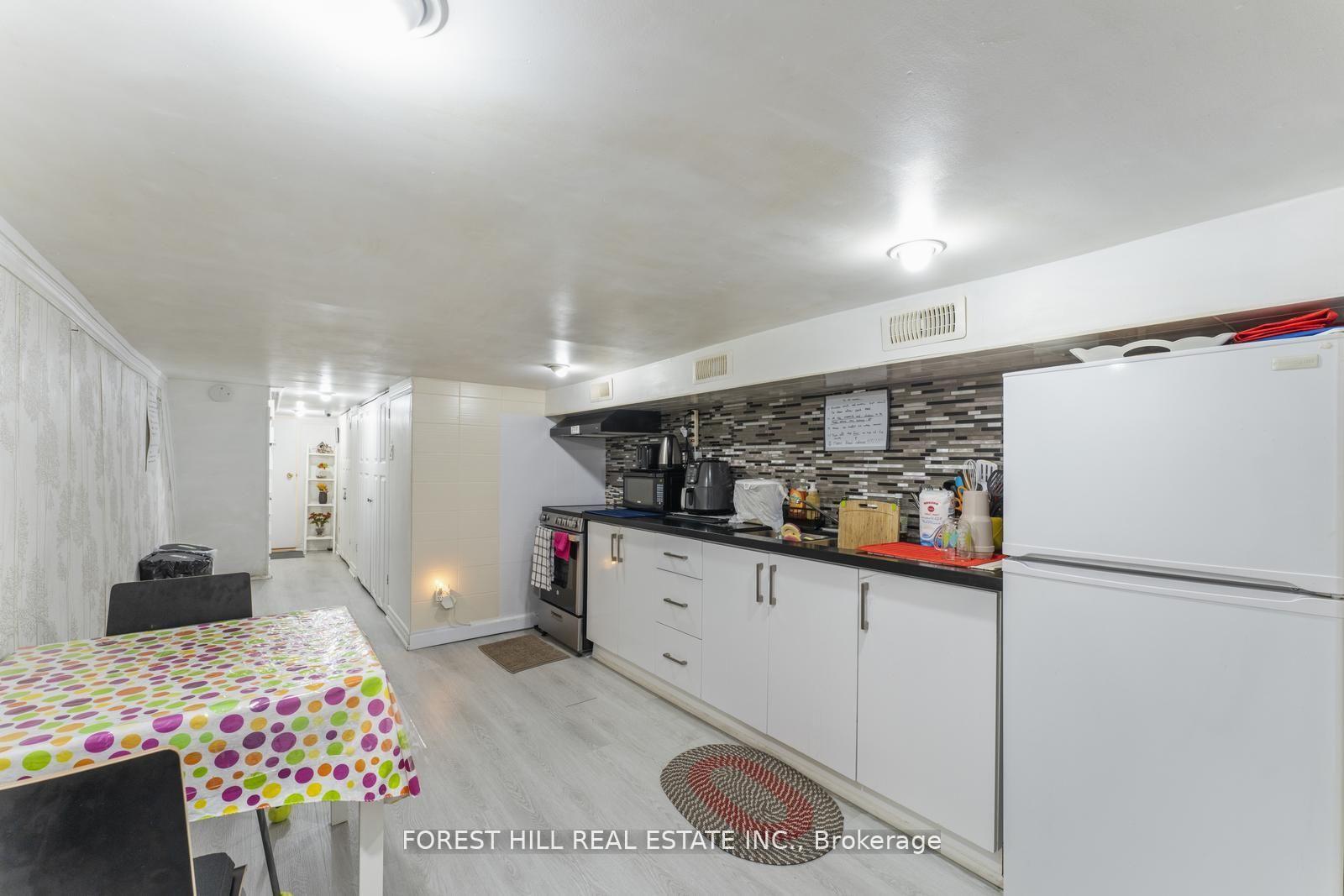 1046 Dovercourt Road, Toronto W02