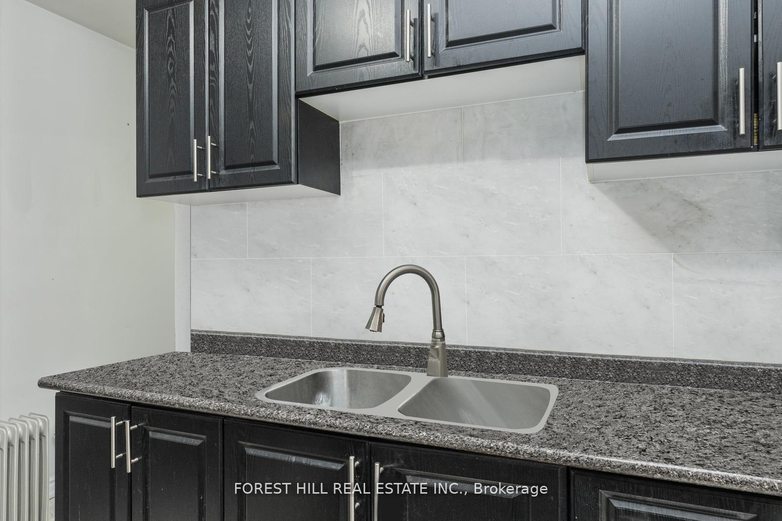 1046 Dovercourt Road, Toronto W02