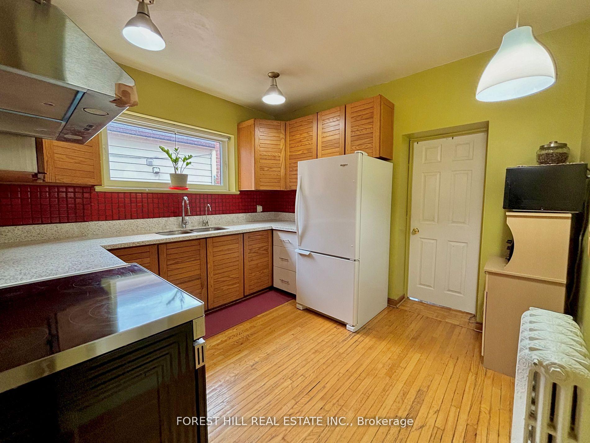 1046 Dovercourt Road, Toronto W02