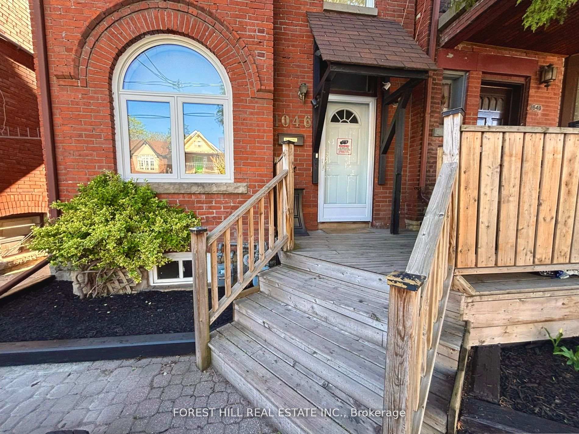 1046 Dovercourt Road, Toronto W02