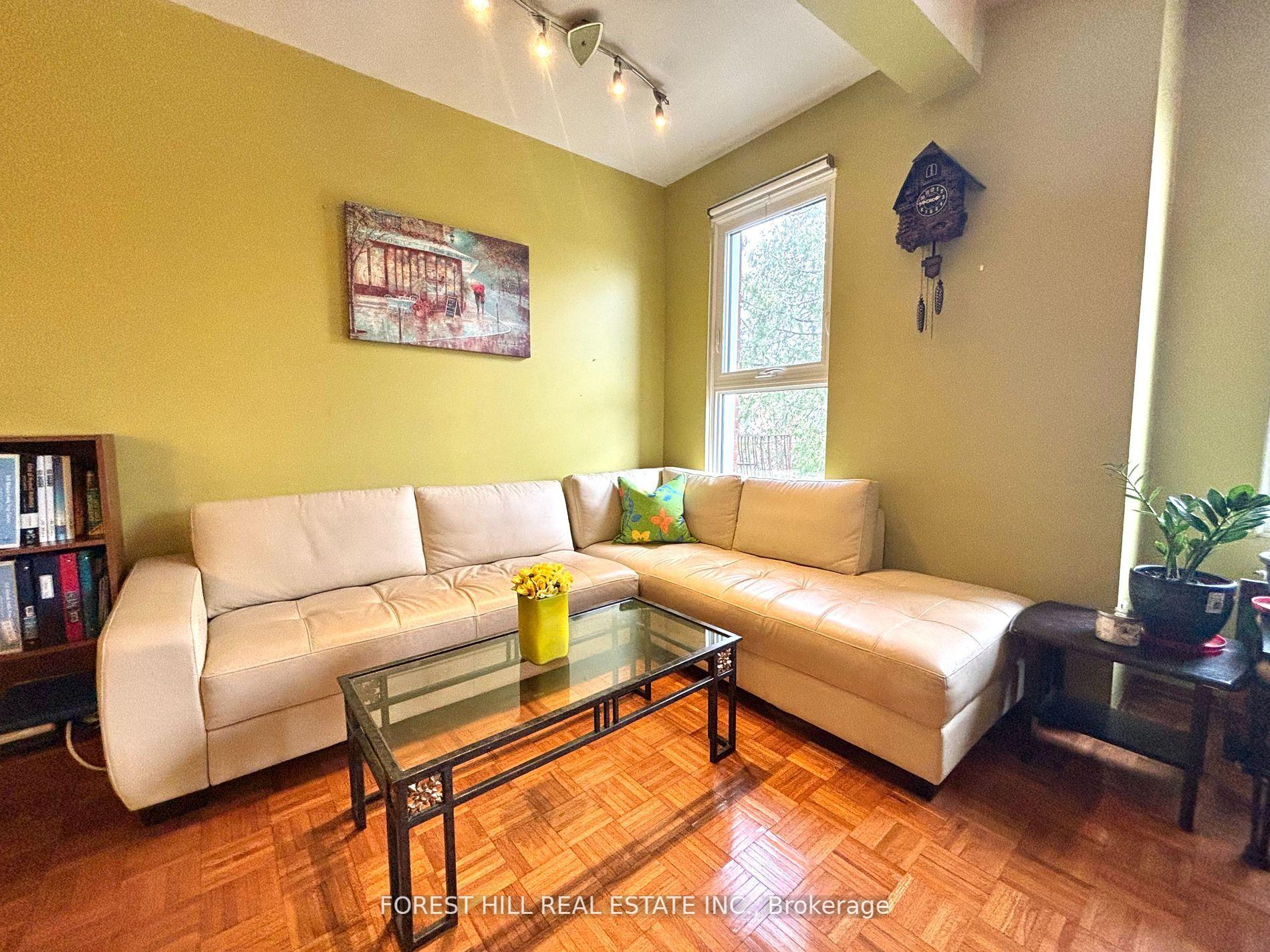 1046 Dovercourt Road, Toronto W02