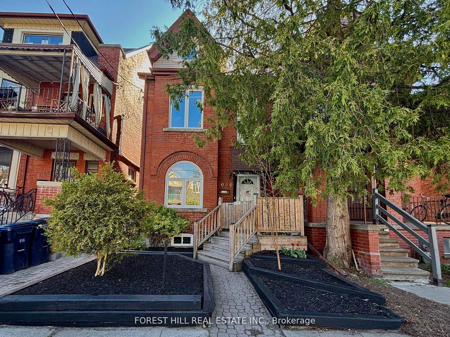 1046 Dovercourt Road, Toronto W02