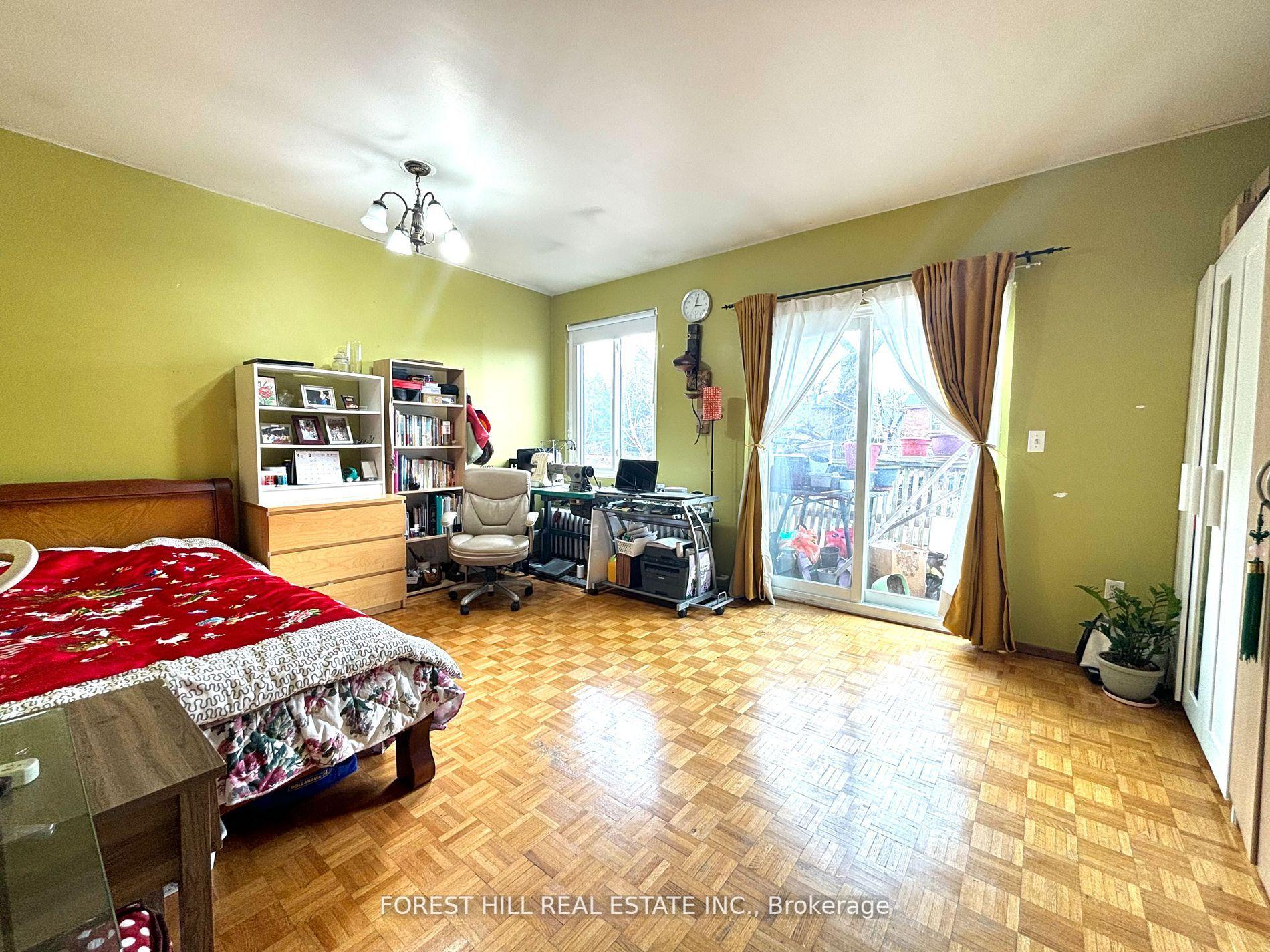1046 Dovercourt Road, Toronto W02