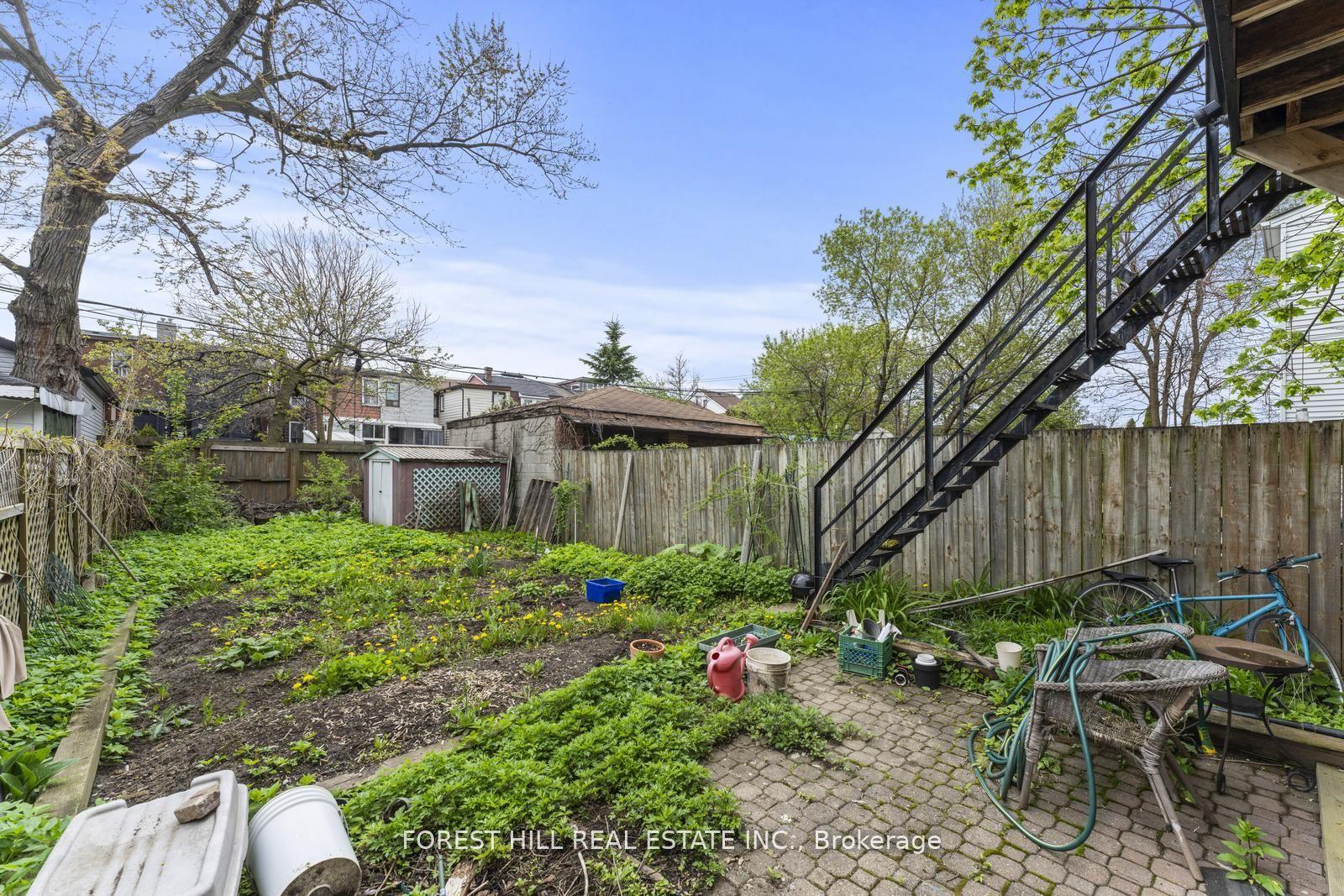 1046 Dovercourt Road, Toronto W02