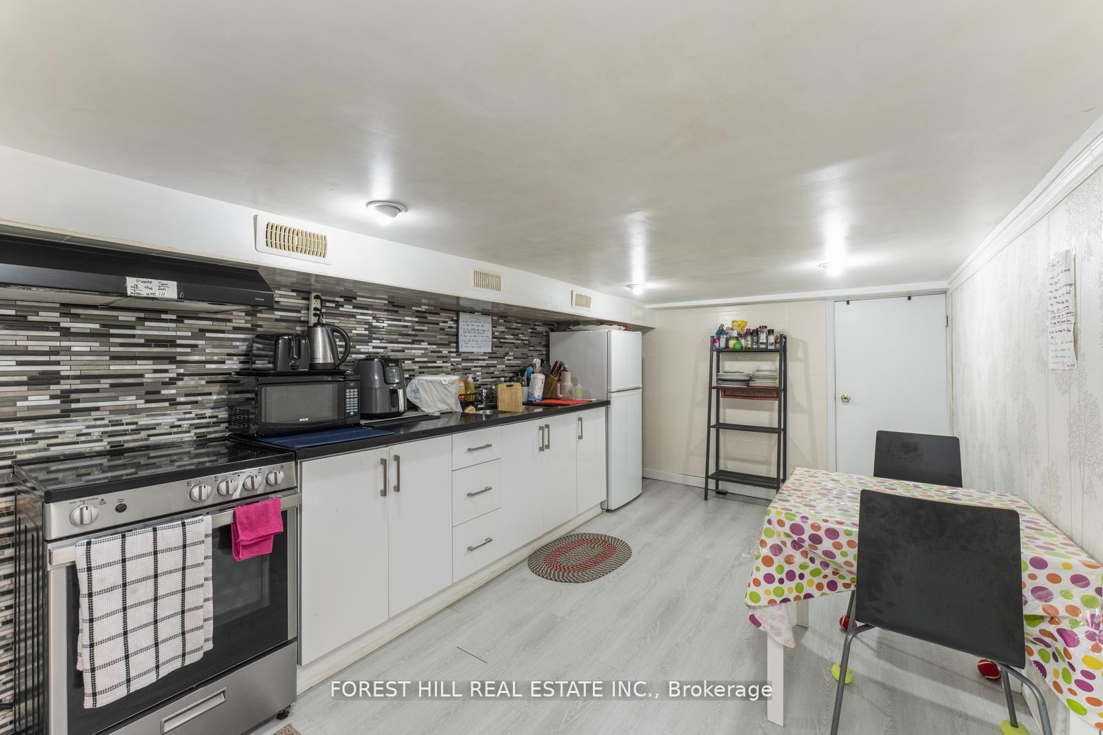 1046 Dovercourt Road, Toronto W02