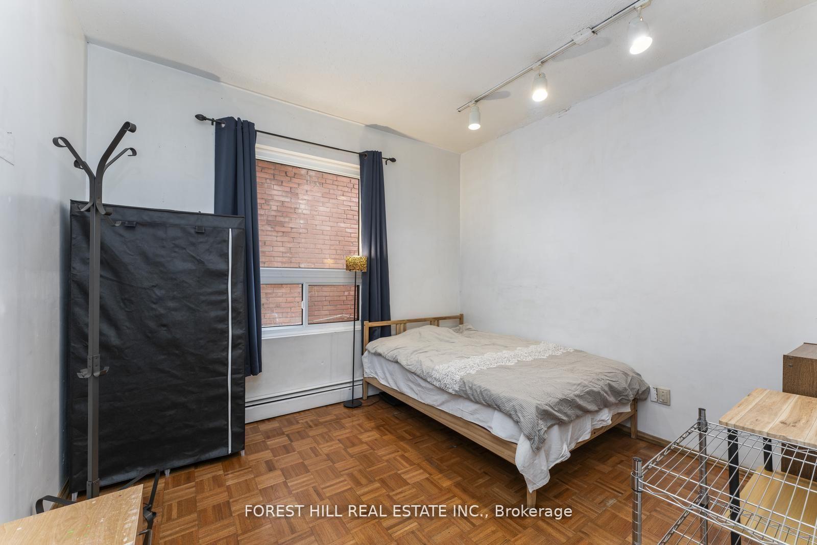 1046 Dovercourt Road, Toronto W02