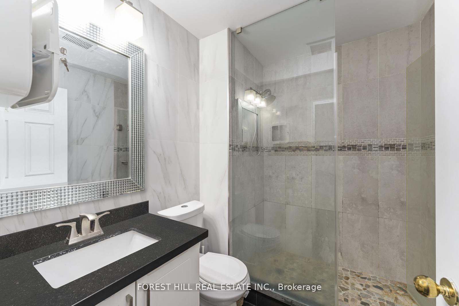 1046 Dovercourt Road, Toronto W02
