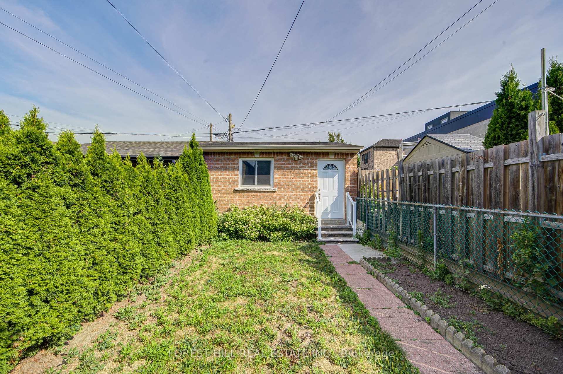 8 Norman Avenue, Toronto W03