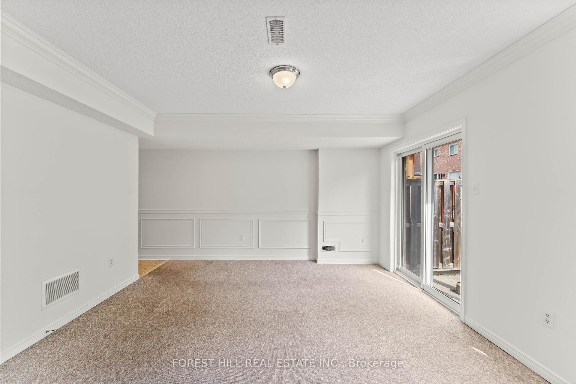 5817 Tiz Road