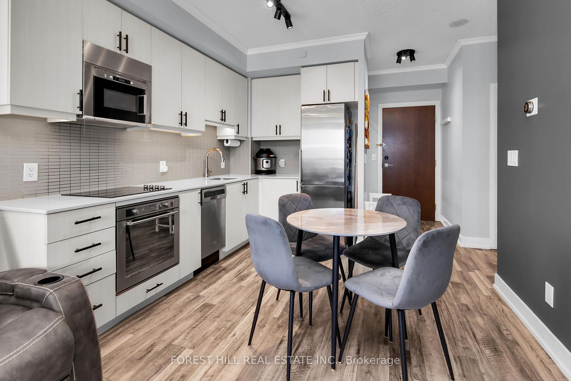 6 Eva Road 2405, Toronto W08 Unit: 2405