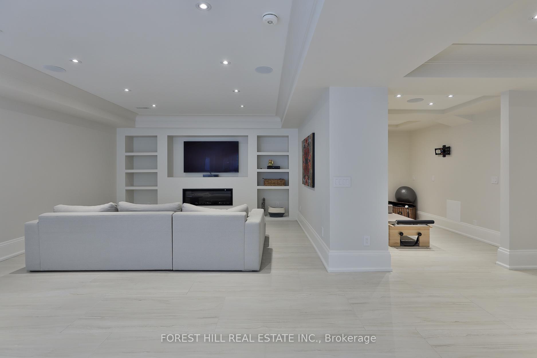 84 Botfield Avenue