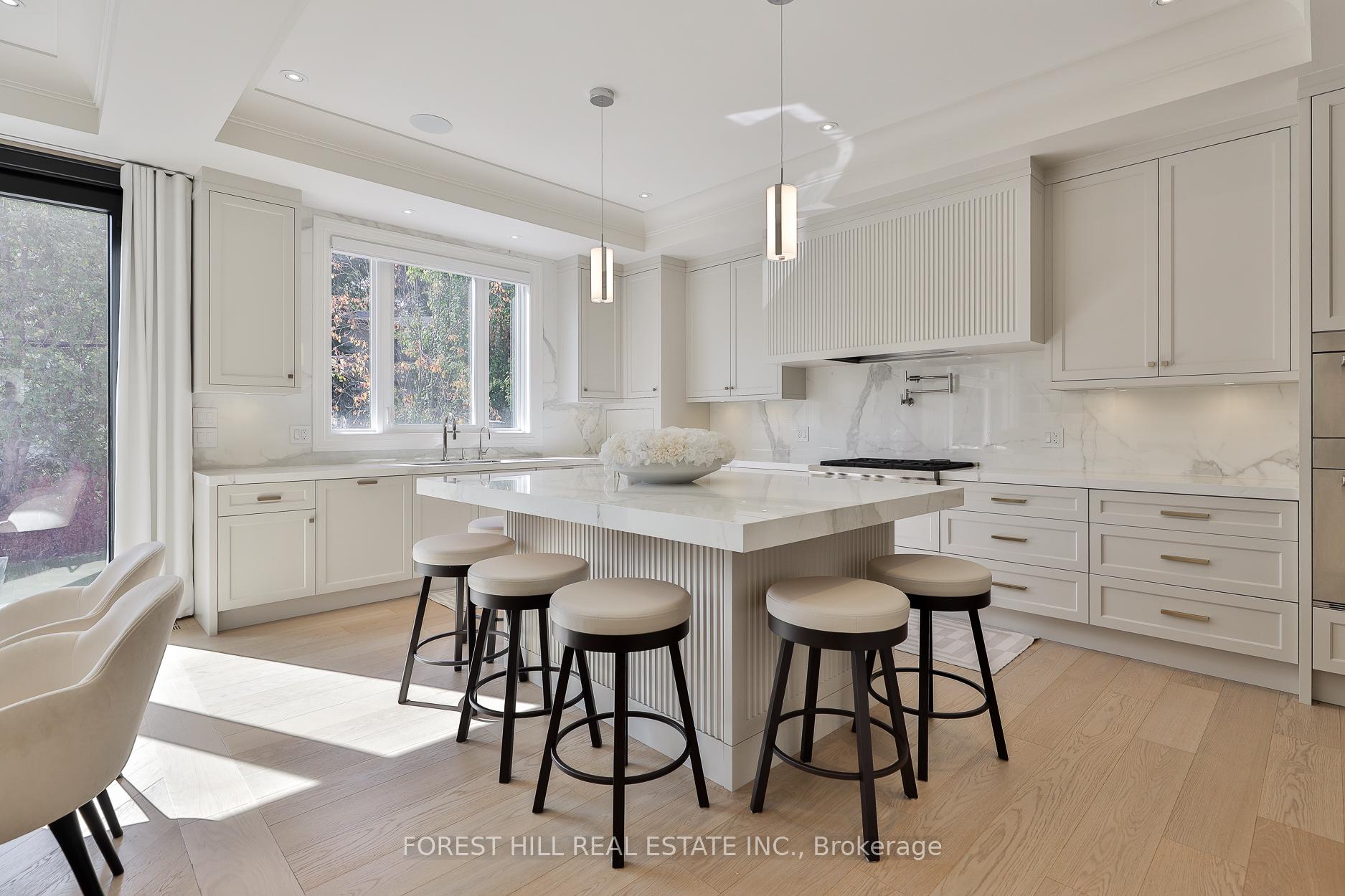 84 Botfield Avenue