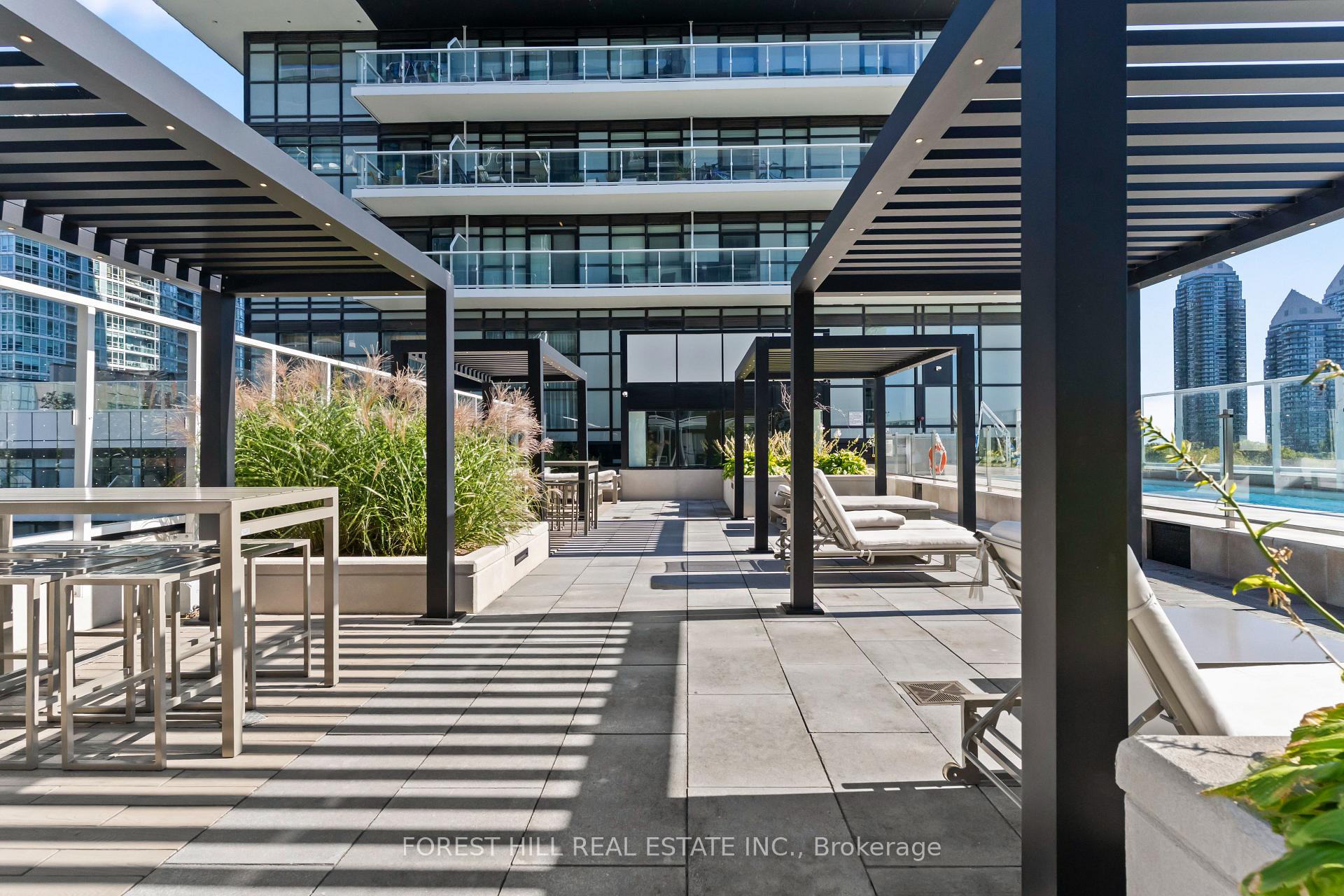 251 Manitoba Street 403, Toronto W06 Unit: 403