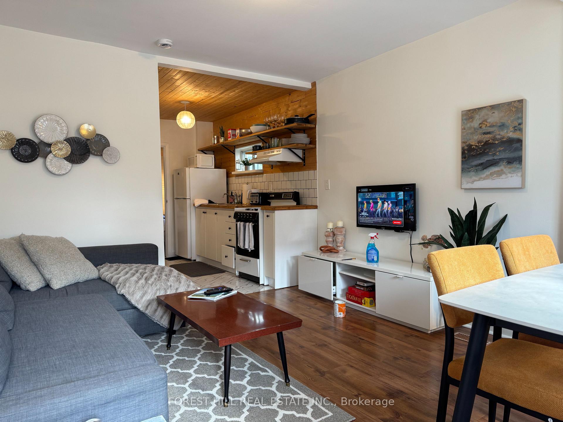 325 Westmoreland Avenue N, Toronto W02