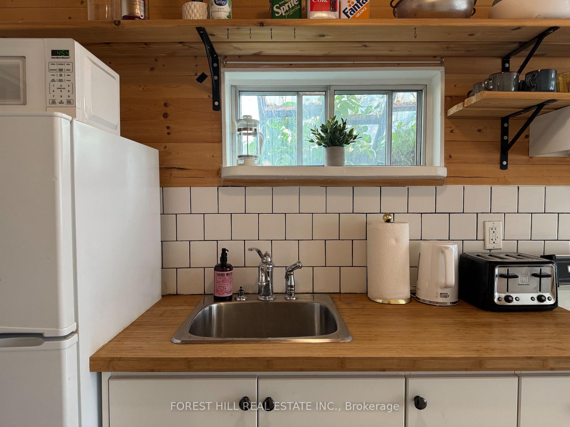 325 Westmoreland Avenue N, Toronto W02