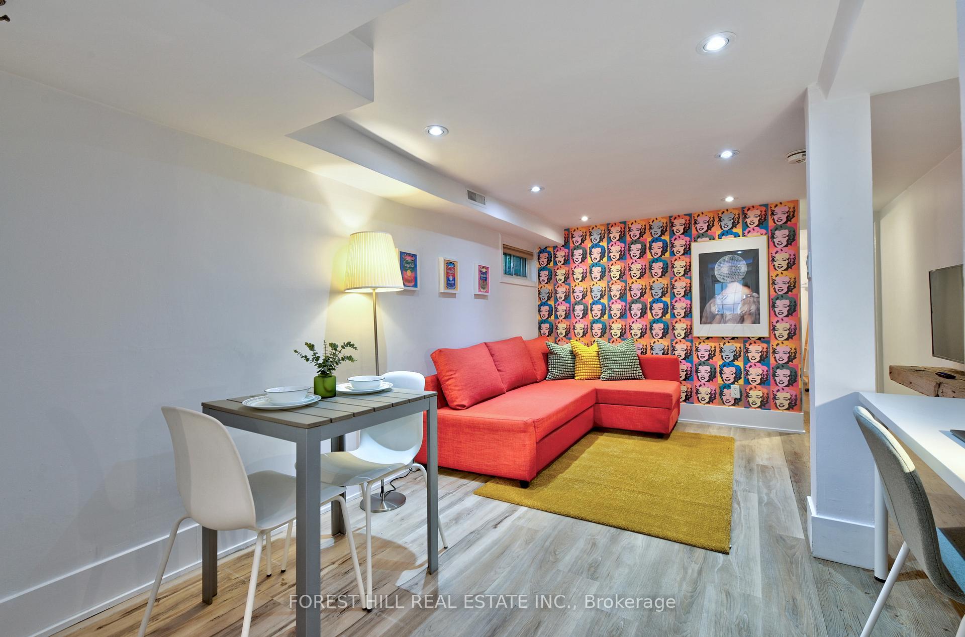 325 Westmoreland Avenue N, Toronto W02