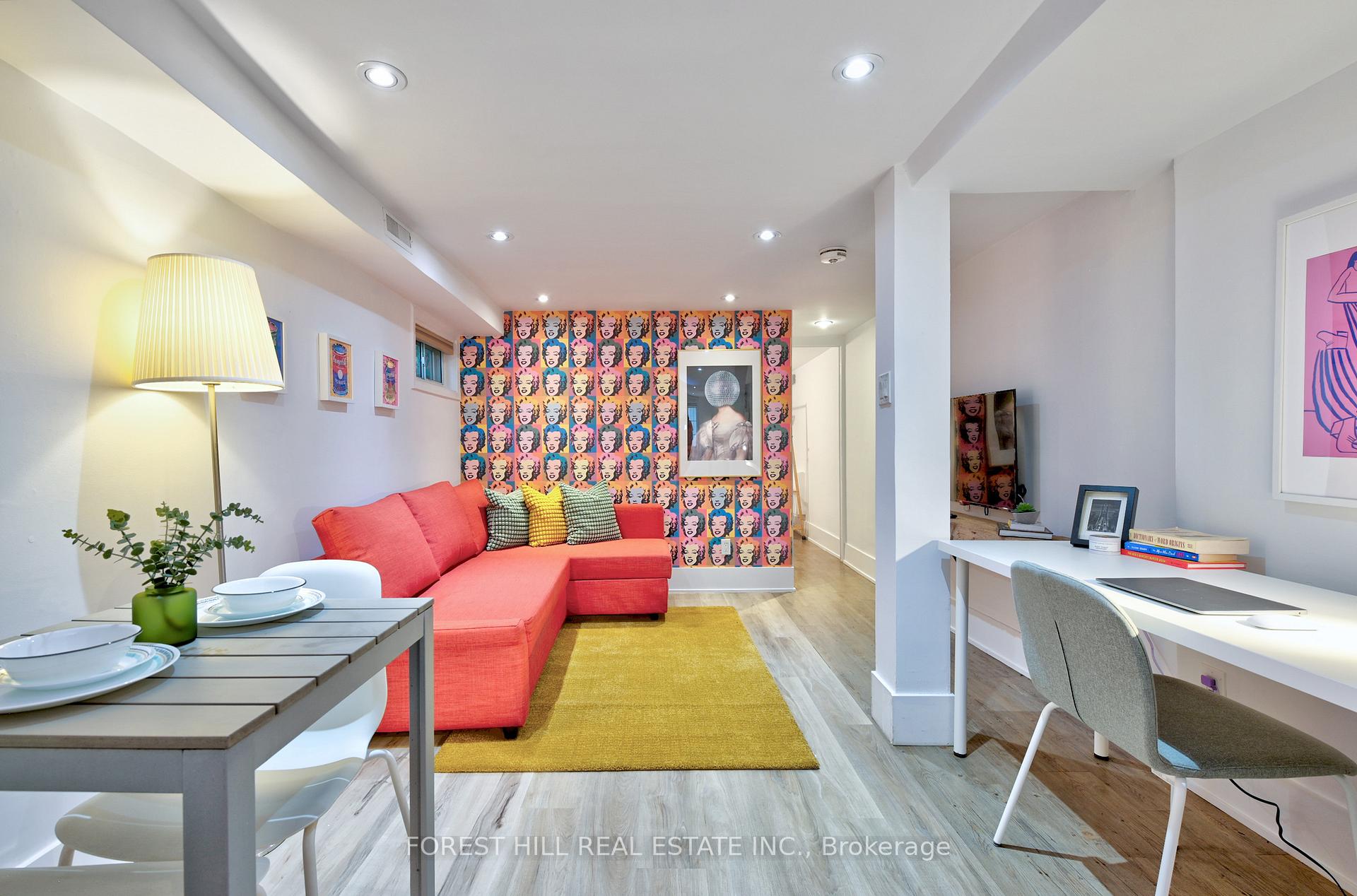 325 Westmoreland Avenue N, Toronto W02