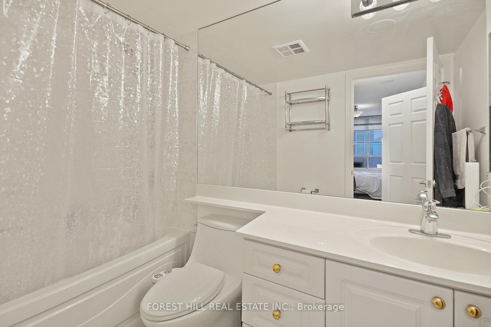 5233 Dundas Street W 1029