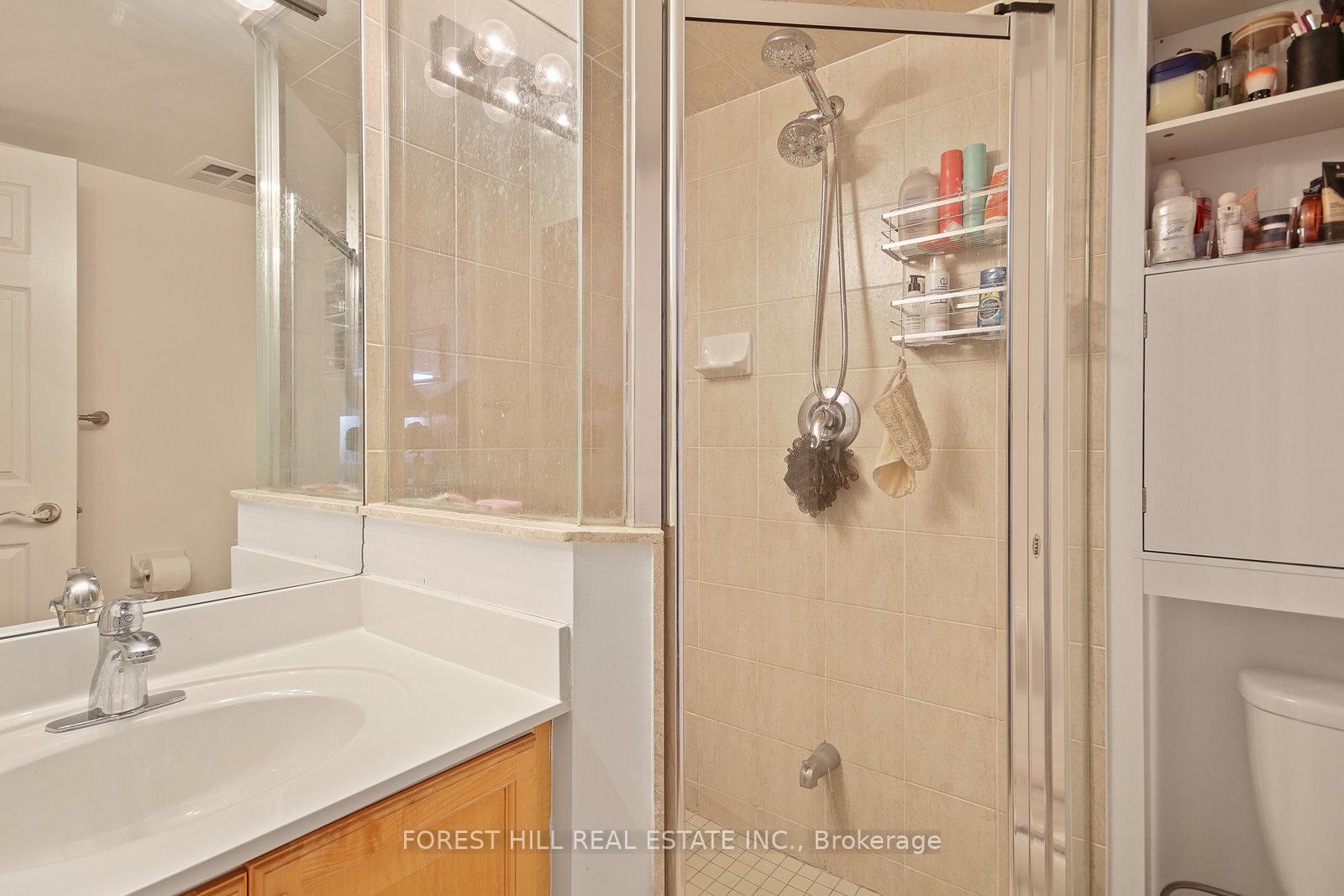 5233 Dundas Street W 1029