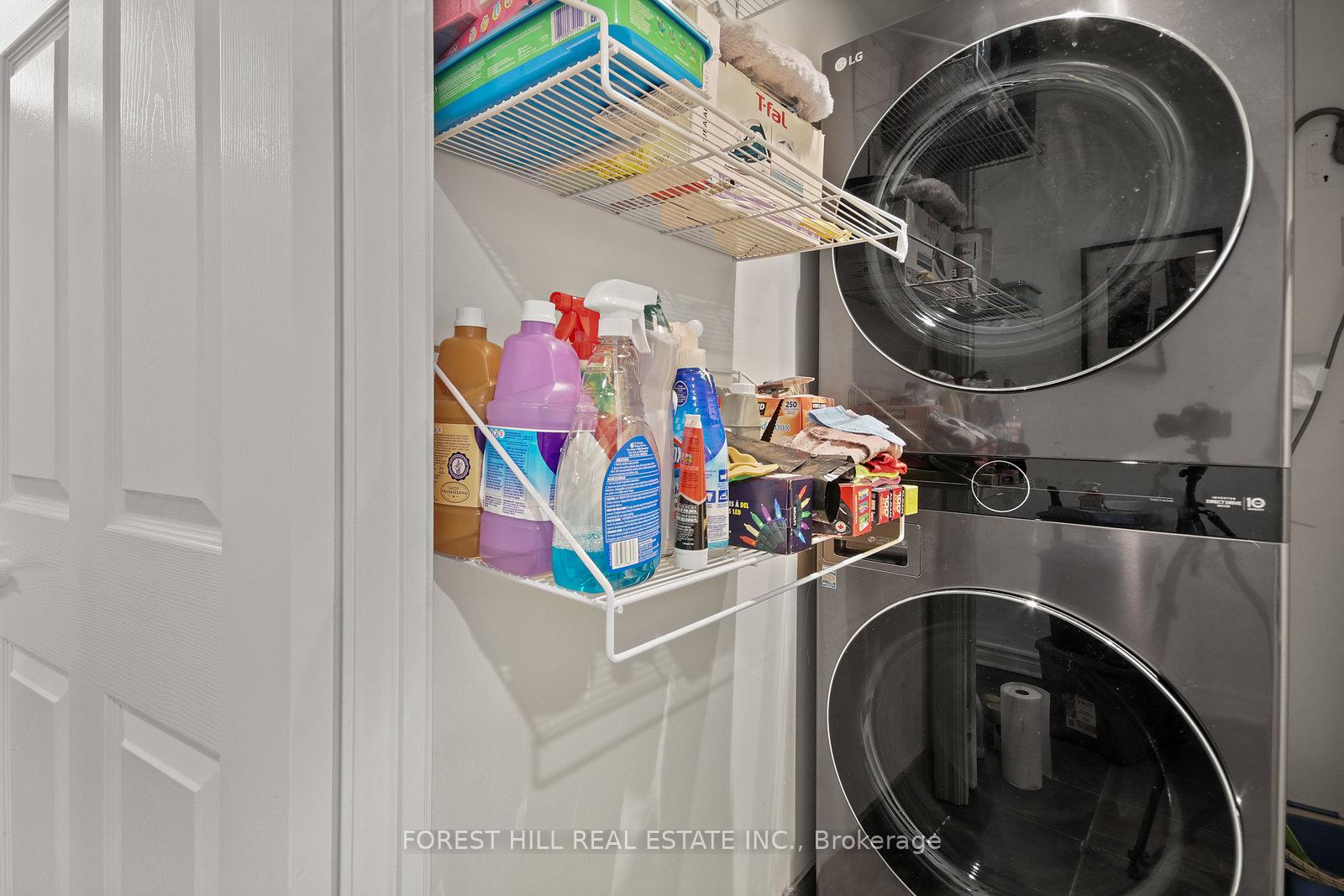 5233 Dundas Street W 1029