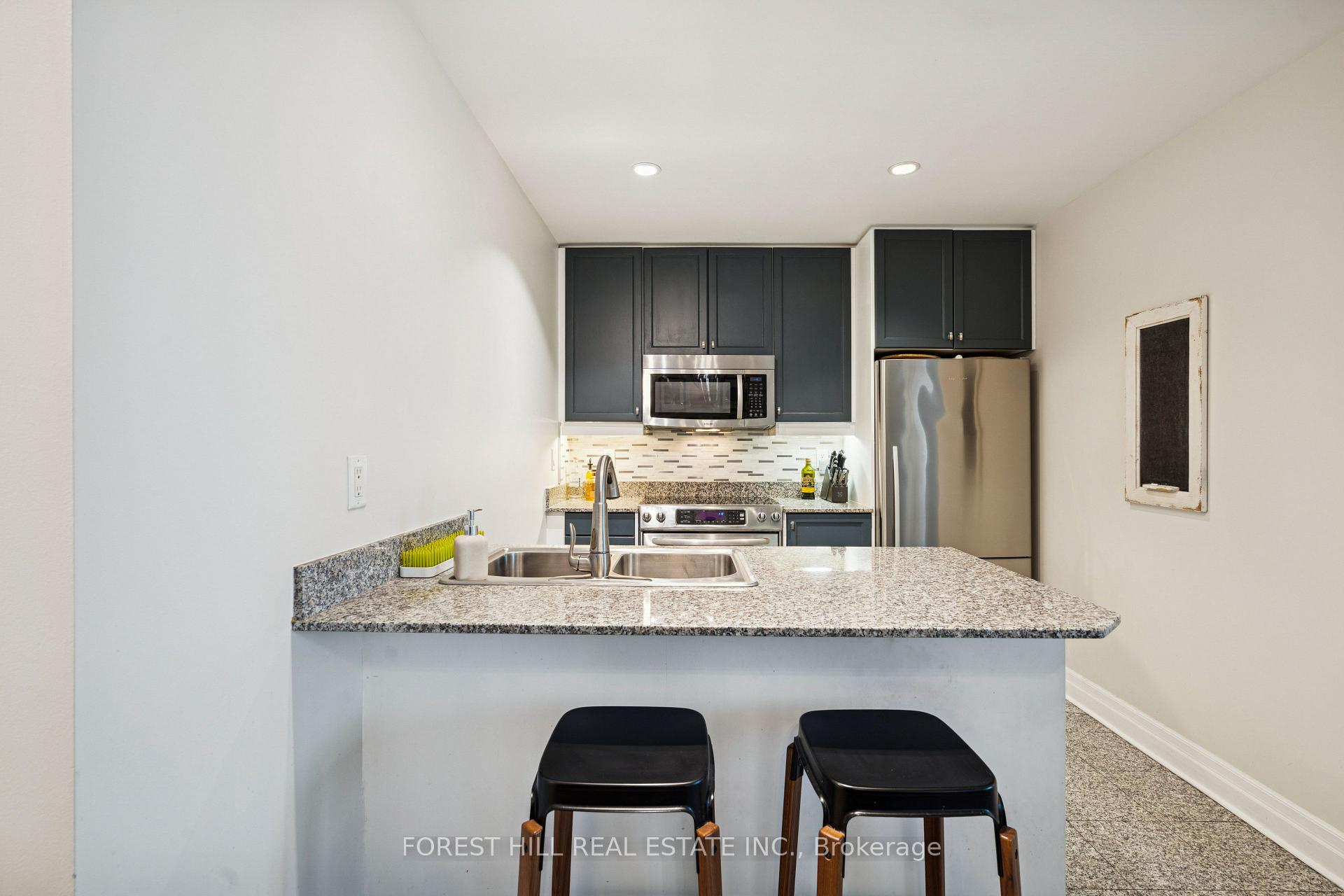 88 Palace Pier Court 906