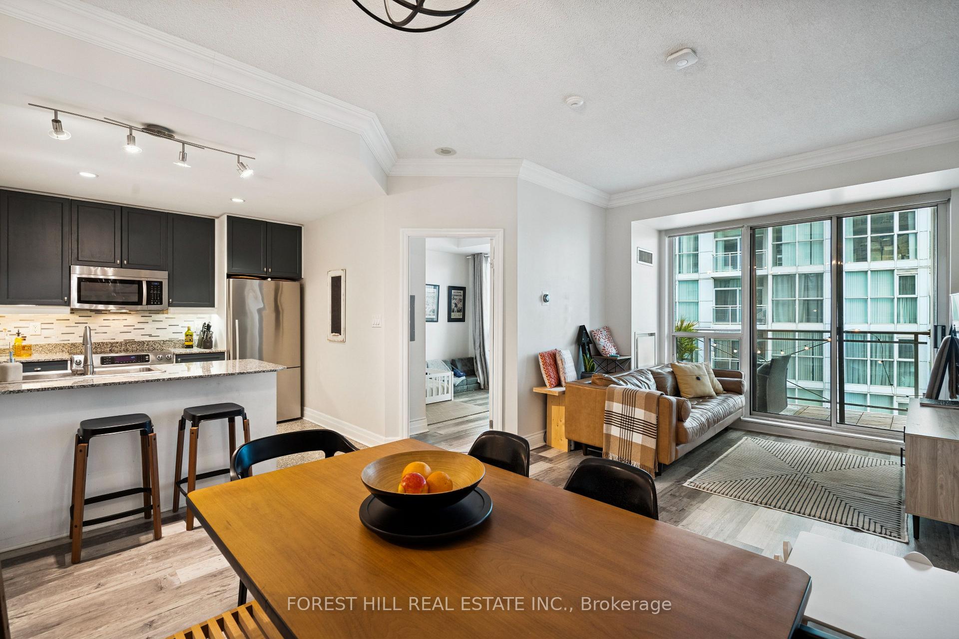 88 Palace Pier Court 906