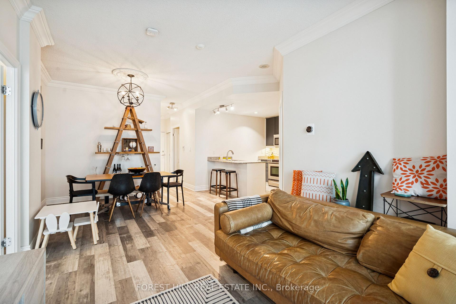 88 Palace Pier Court 906